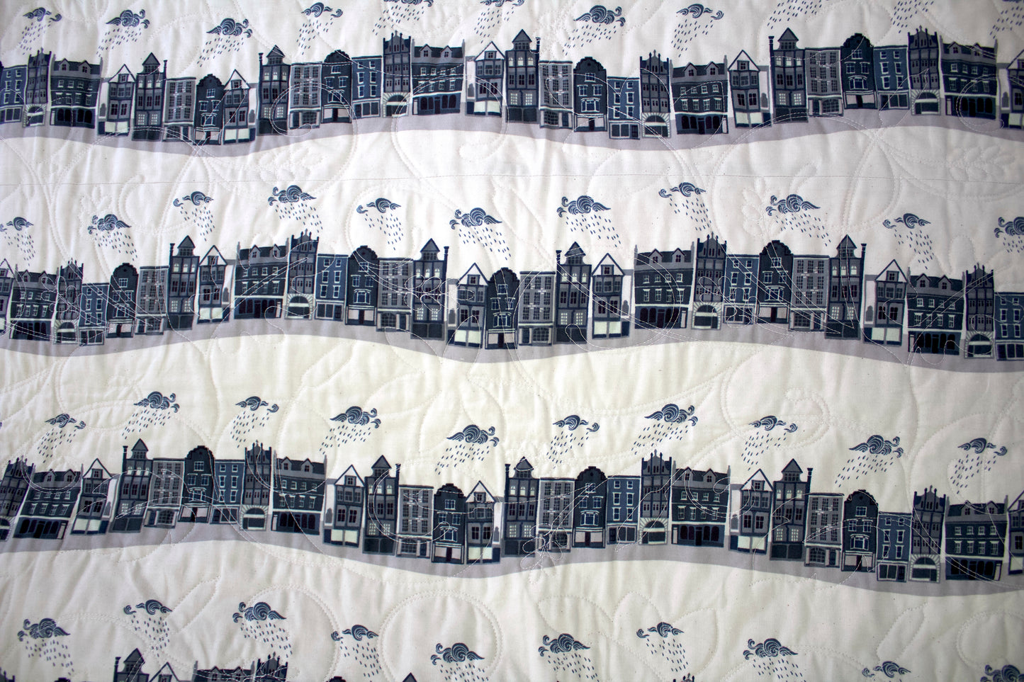 Tilda Houses Ombre Quilt