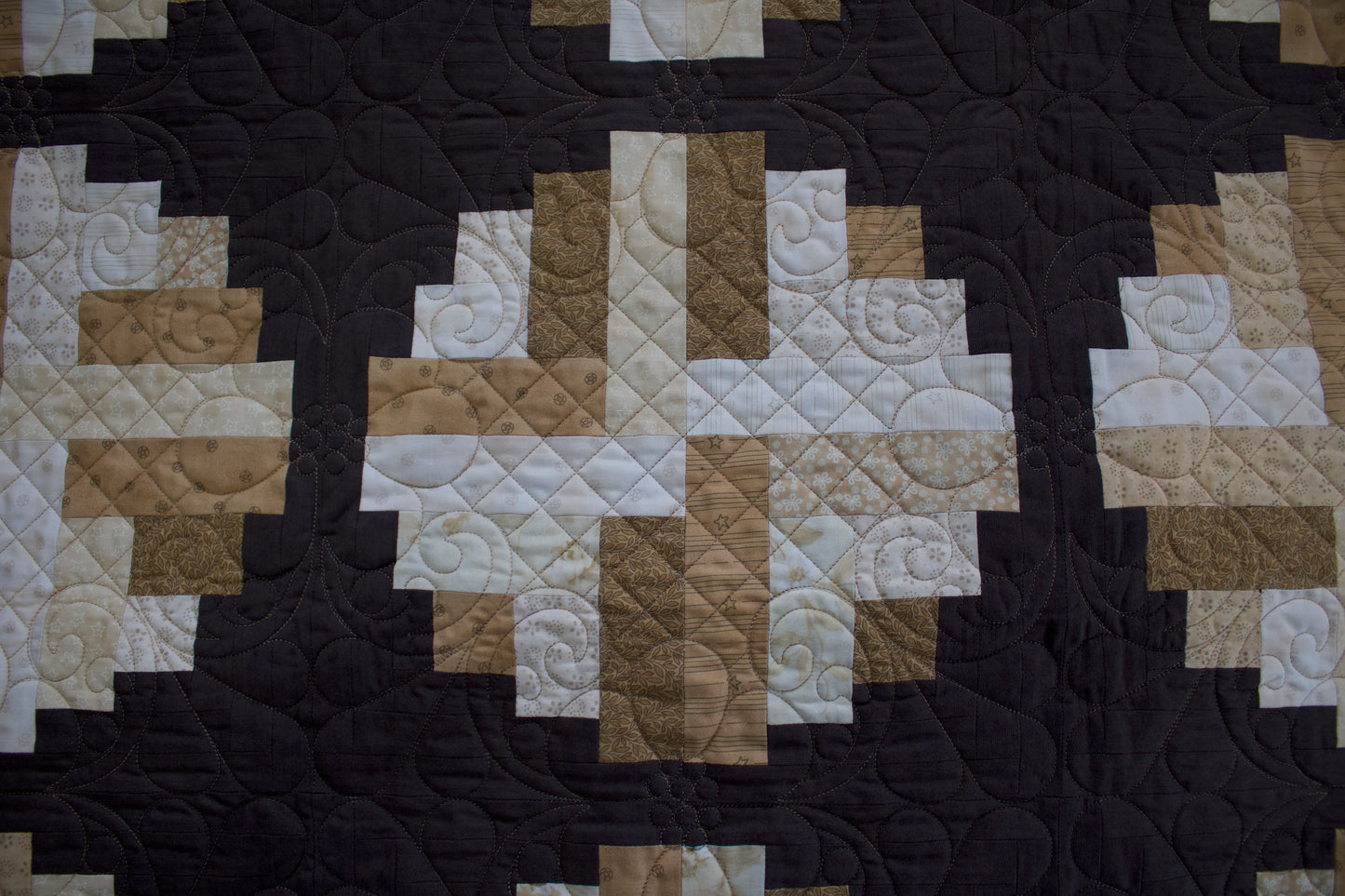 Curved Log Cabin Quilt