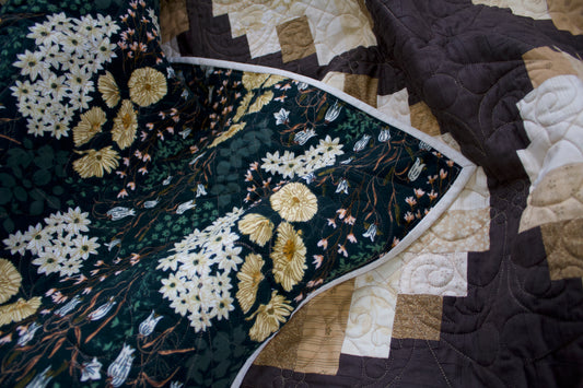 Curved Log Cabin Quilt